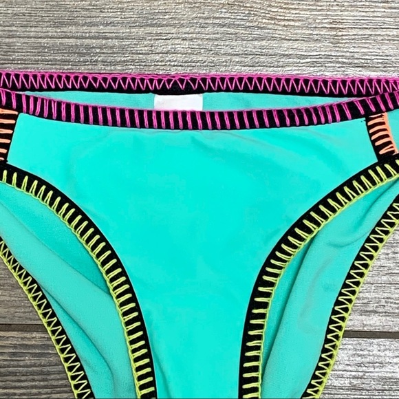 NWT Hula Honey Bikini Bottoms Small Strappy Open Sides Colorblock Whipstitch - Picture 4 of 8